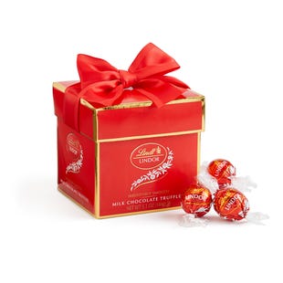 Image of Milk Chocolate LINDOR Gift Box (12-pc)