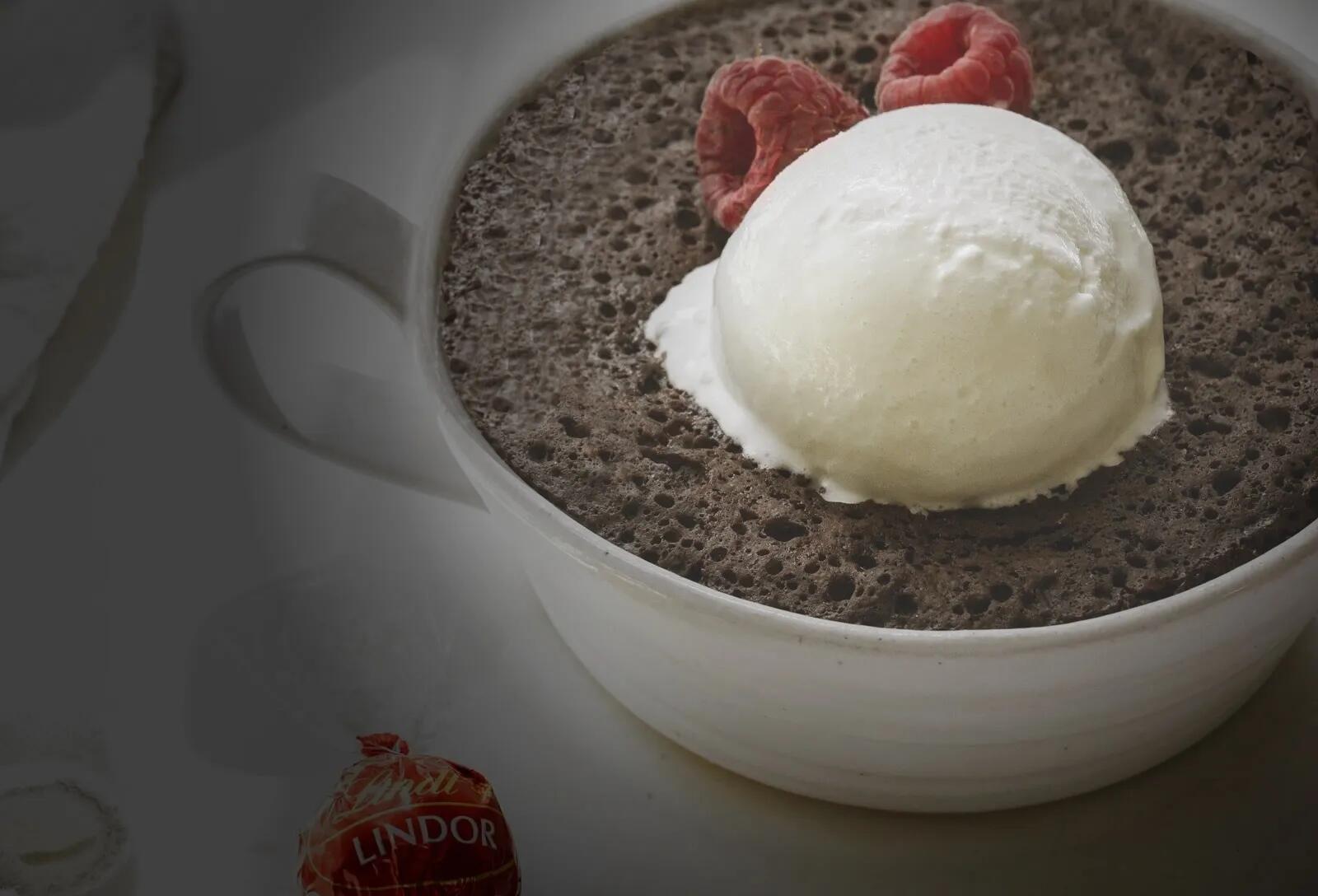 LINDOR Mug Cake